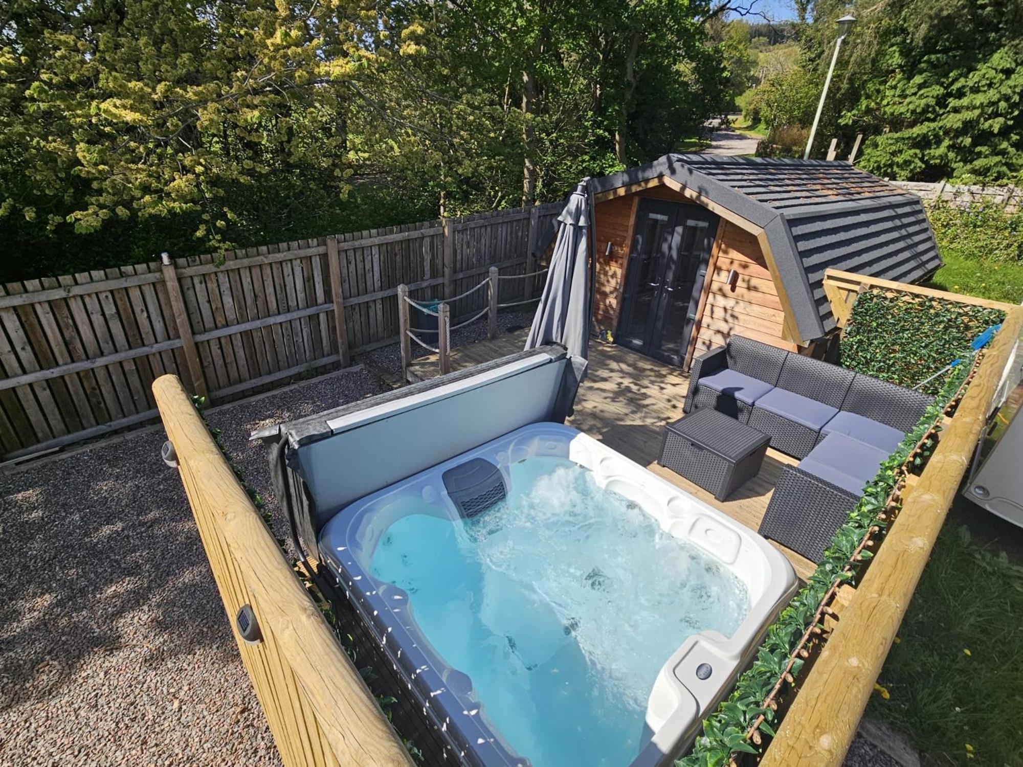 Morvan Pod & Hot Tub Fort William Exterior photo